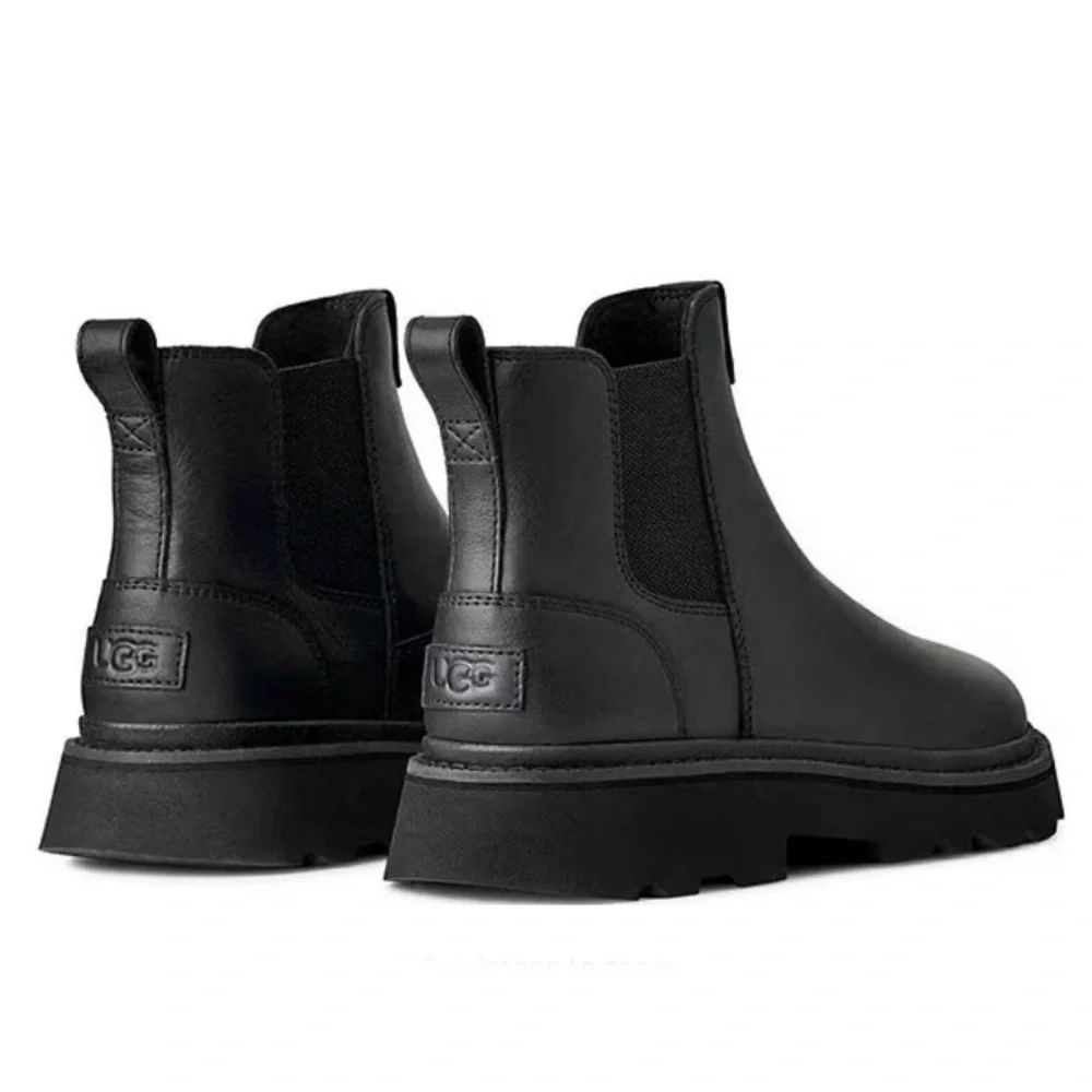 VGUC- UGG Leather Lug Sole Chelsea Boot